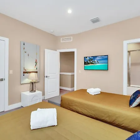 Luxury Villa Less Than A Mile From Disneyworld -Bonus Elevator- Orlando Exterior photo